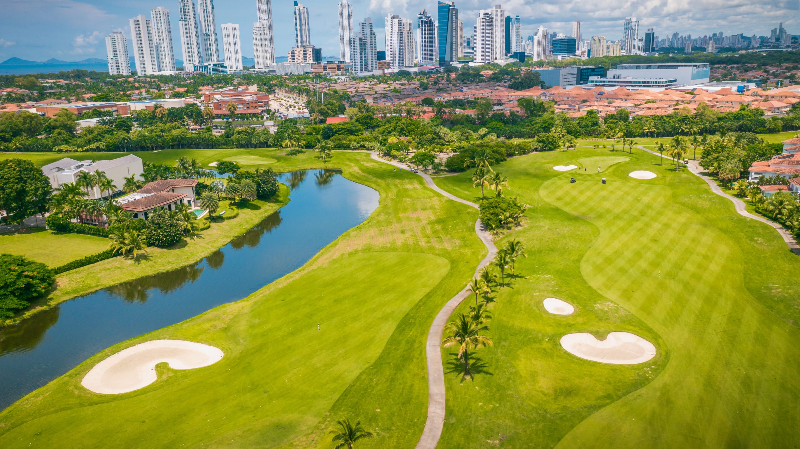 Santa María, Panamá — inversión y proyección